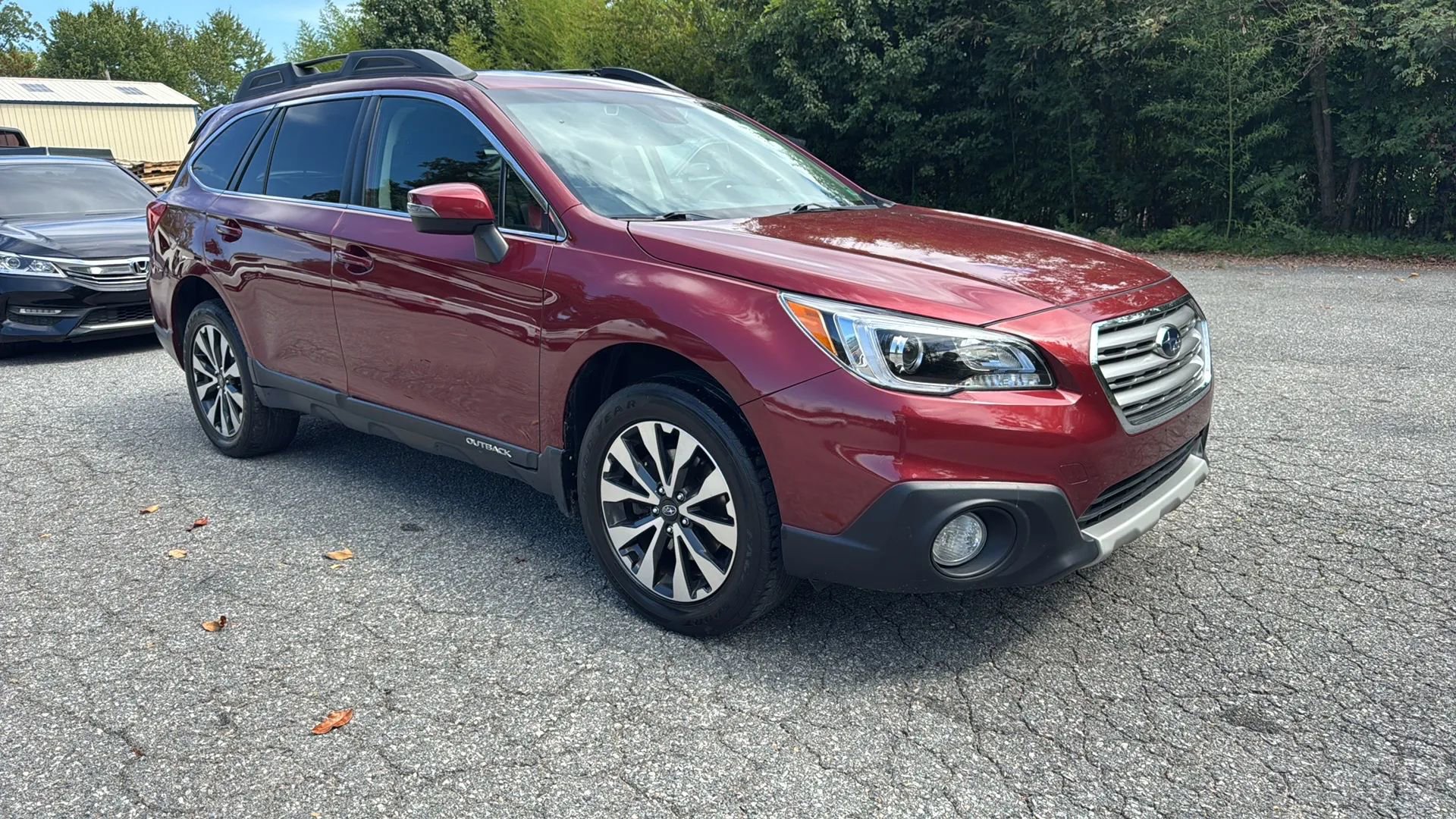 Used 2017 Subaru Outback 2.5i Limited image 3