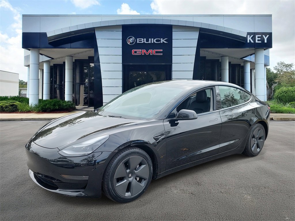 Used 2021 Tesla Model 3 Standard Range Plus image 2