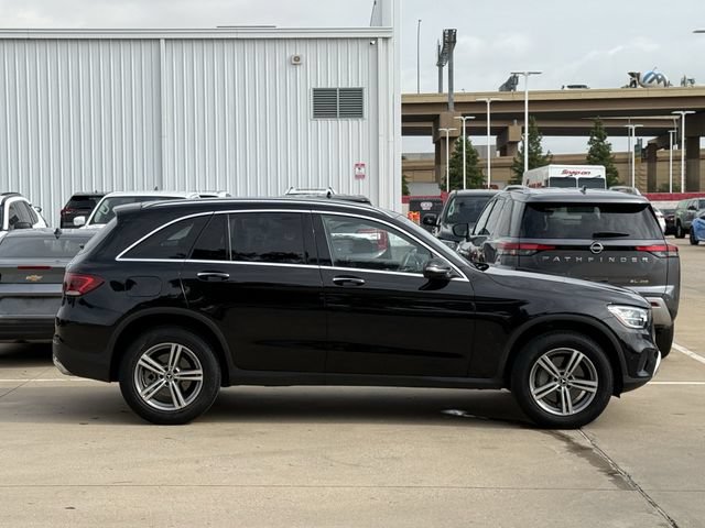Used 2022 Mercedes-Benz GLC 300 4MATIC image 3