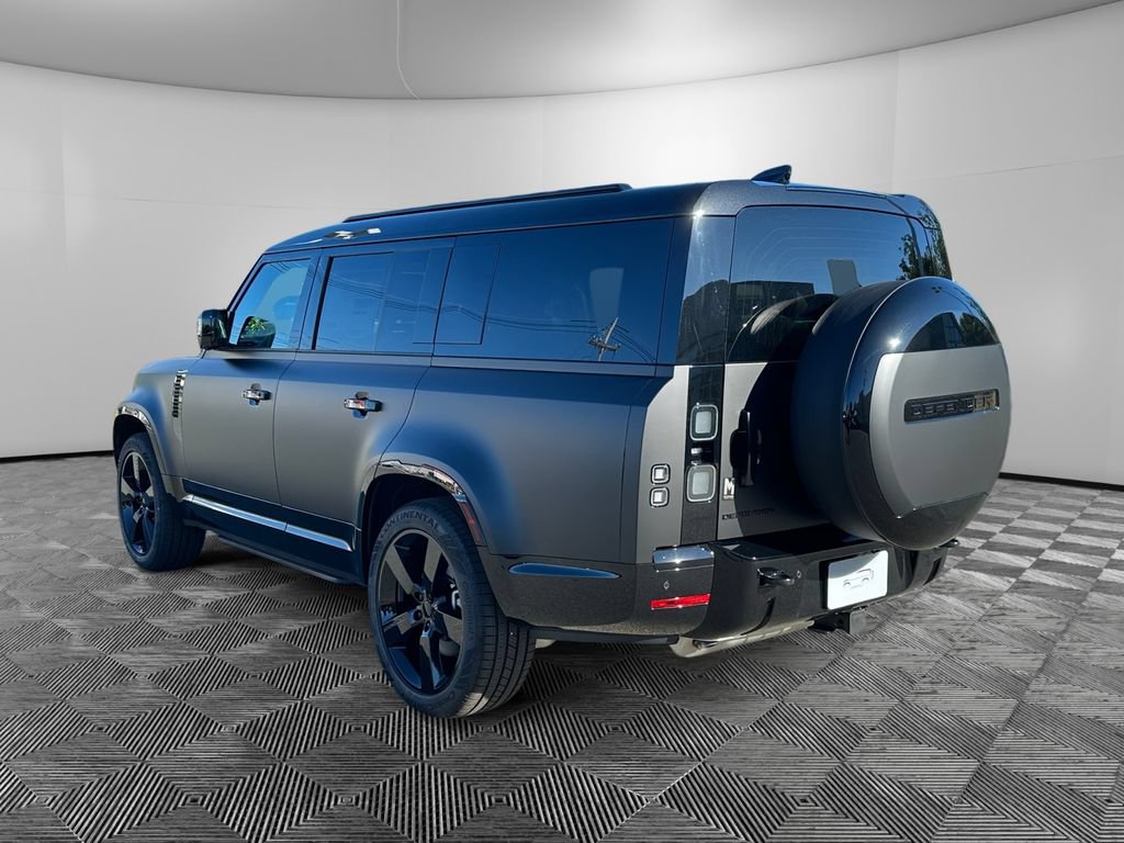 New 2026 Land Rover Defender 130 X-Dynamic SE AWD/4WD image 3