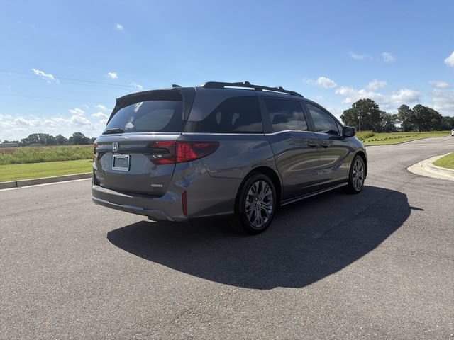 Used 2025 Honda Odyssey Touring image 5