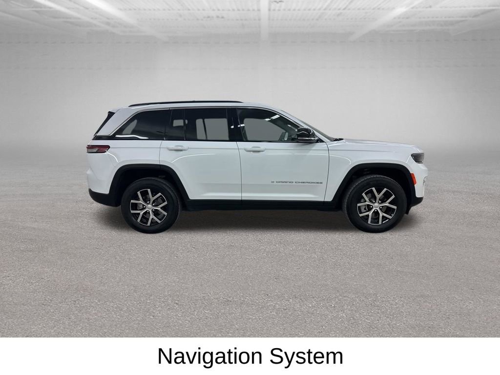 Used 2025 Jeep Grand Cherokee Limited image 14