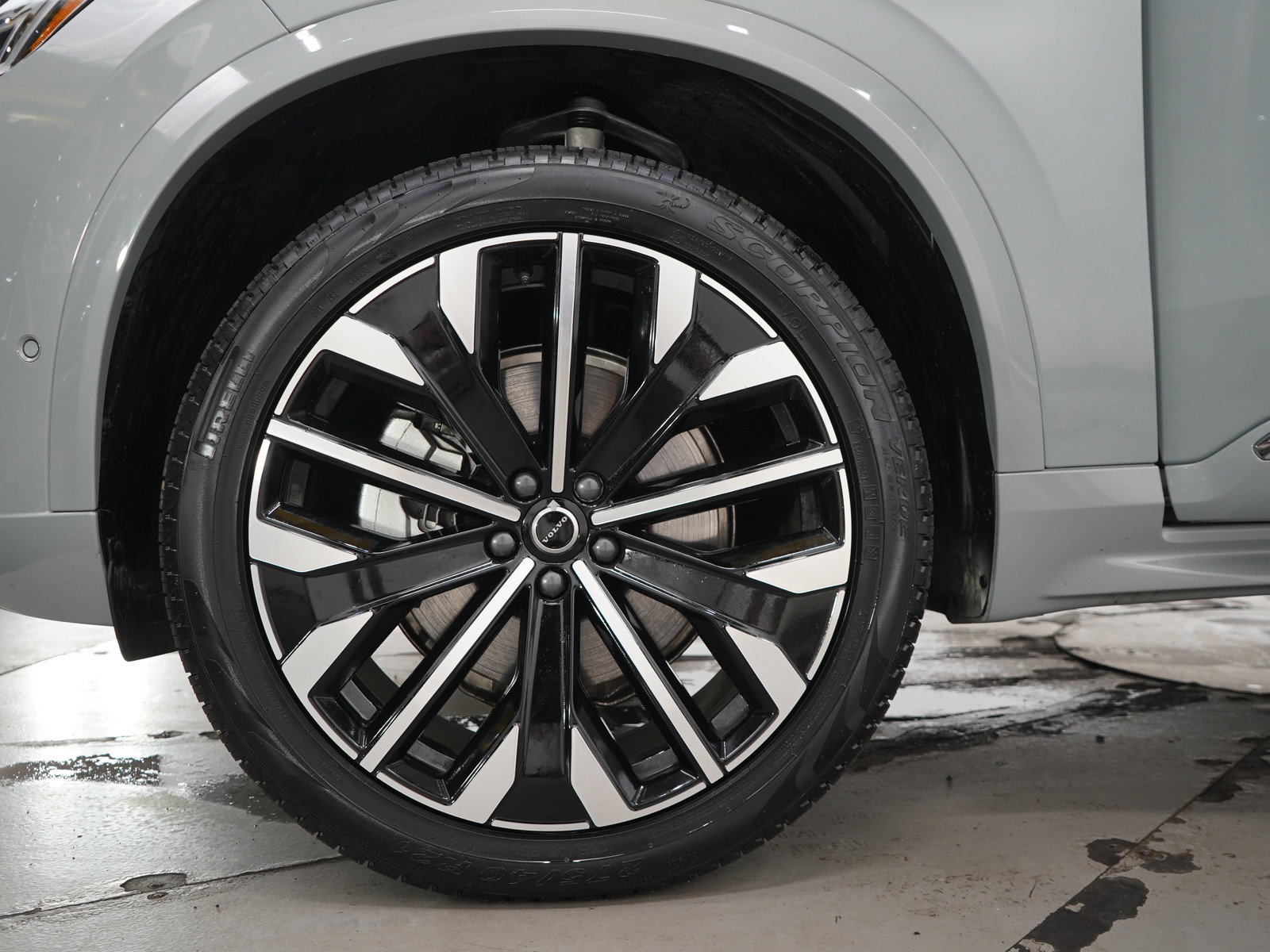 Used 2026 Volvo XC90 B6 Plus AWD/4WD image 33