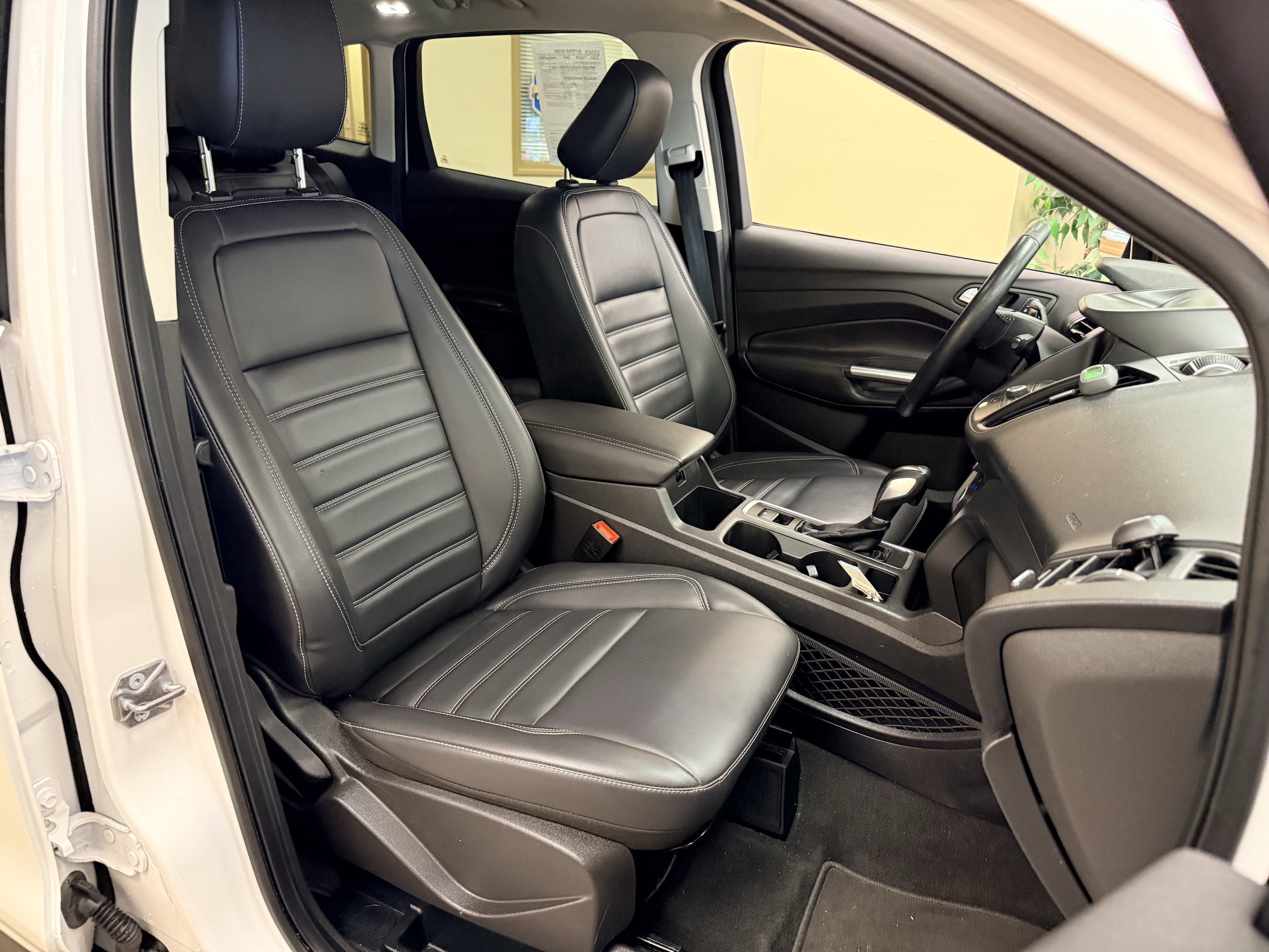 Used 2019 Ford Escape SEL AWD/4WD image 18