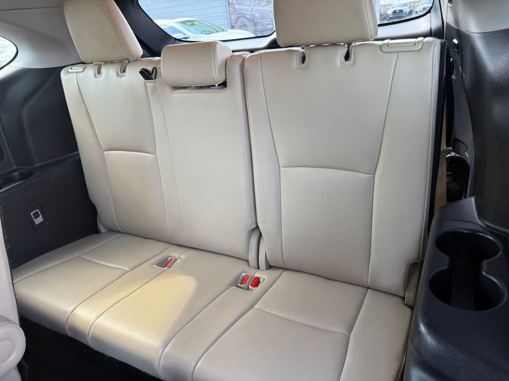 Used 2021 Toyota Highlander Platinum image 27