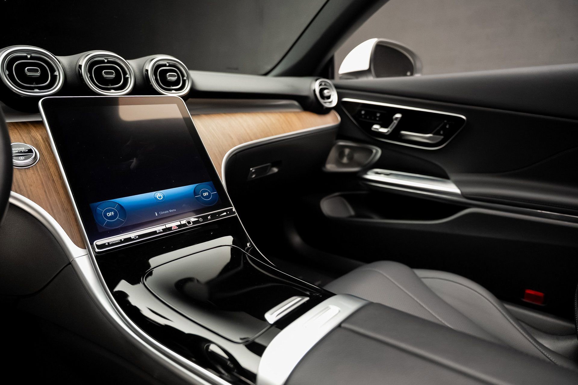 Used 2024 Mercedes-Benz CLE 300 4MATIC Coupe image 41