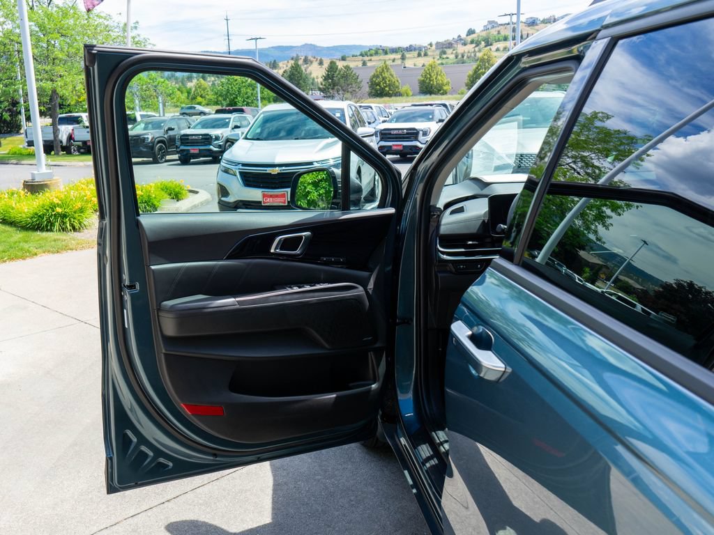 Certified 2025 Kia Carnival SX Prestige FWD image 20
