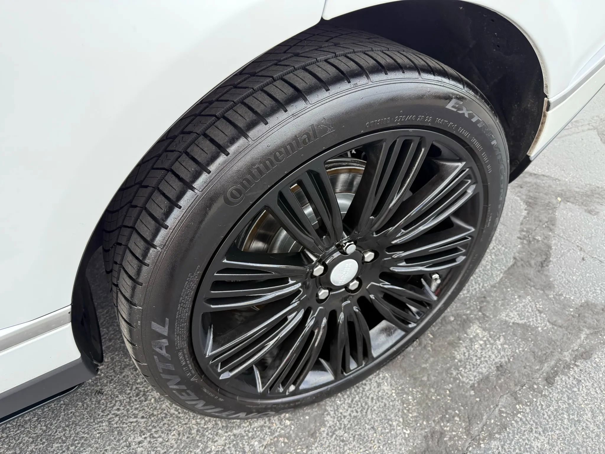 Used 2017 Land Rover Range Rover Long Wheelbase Autobiography image 10