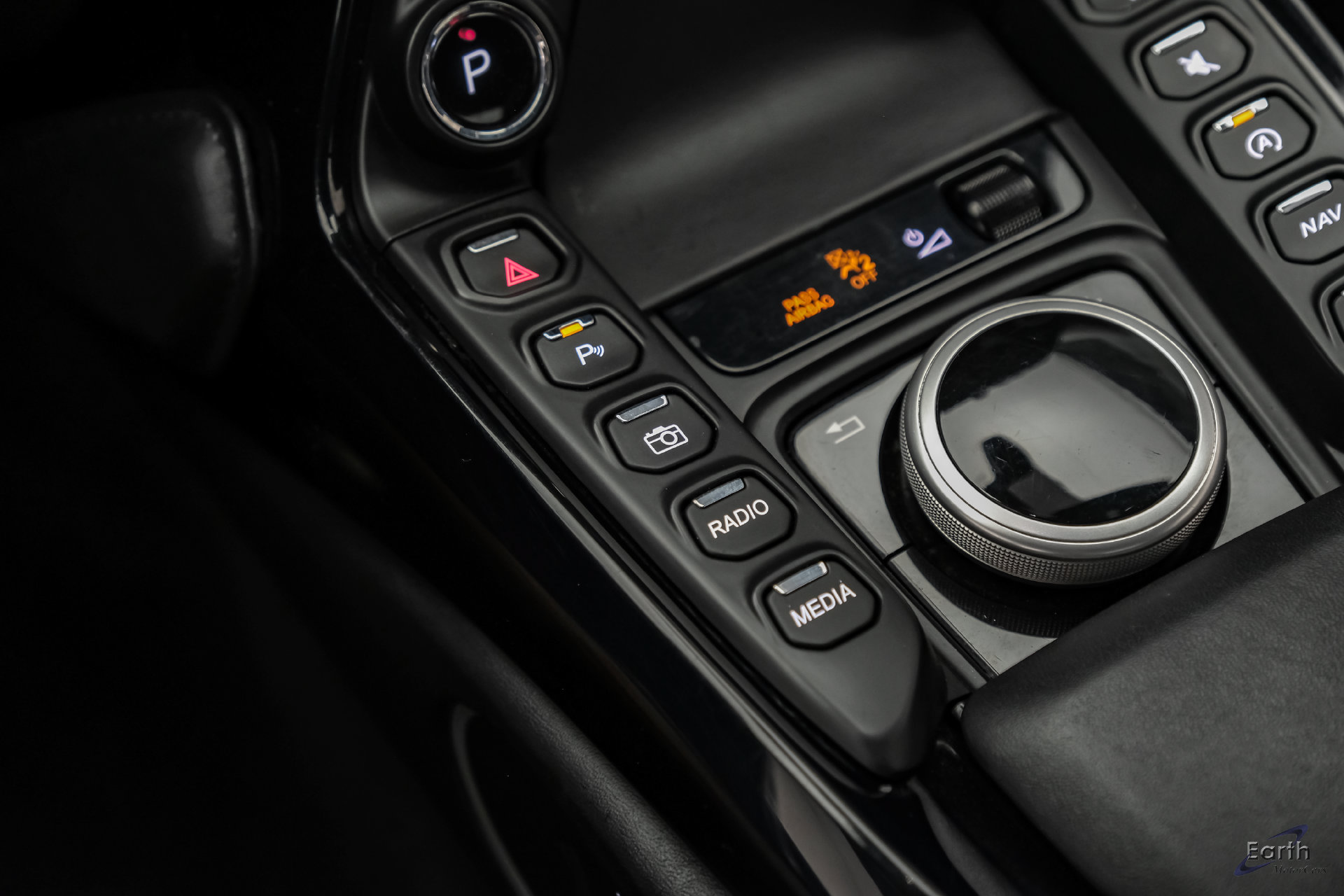 Used 2022 Aston Martin V8 Vantage Coupe RWD image 62