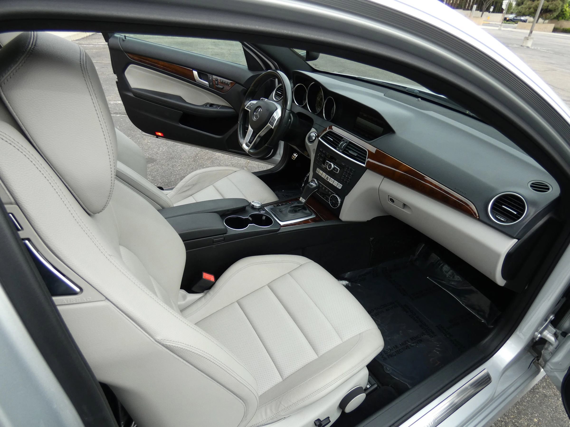 Used 2015 Mercedes-Benz C 350 Coupe image 24
