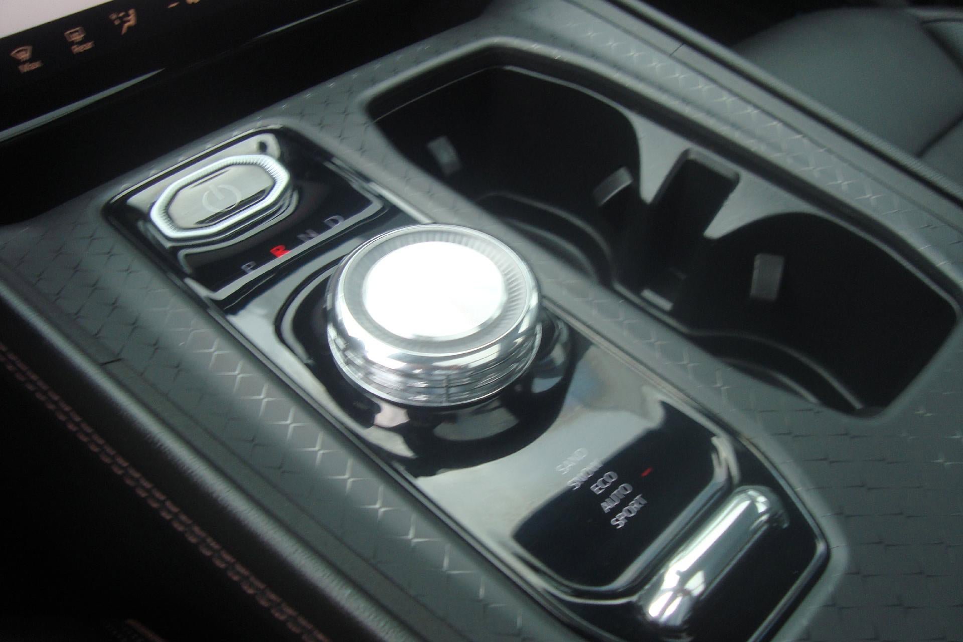 Used 2024 Jeep Wagoneer Launch Edition AWD/4WD image 25