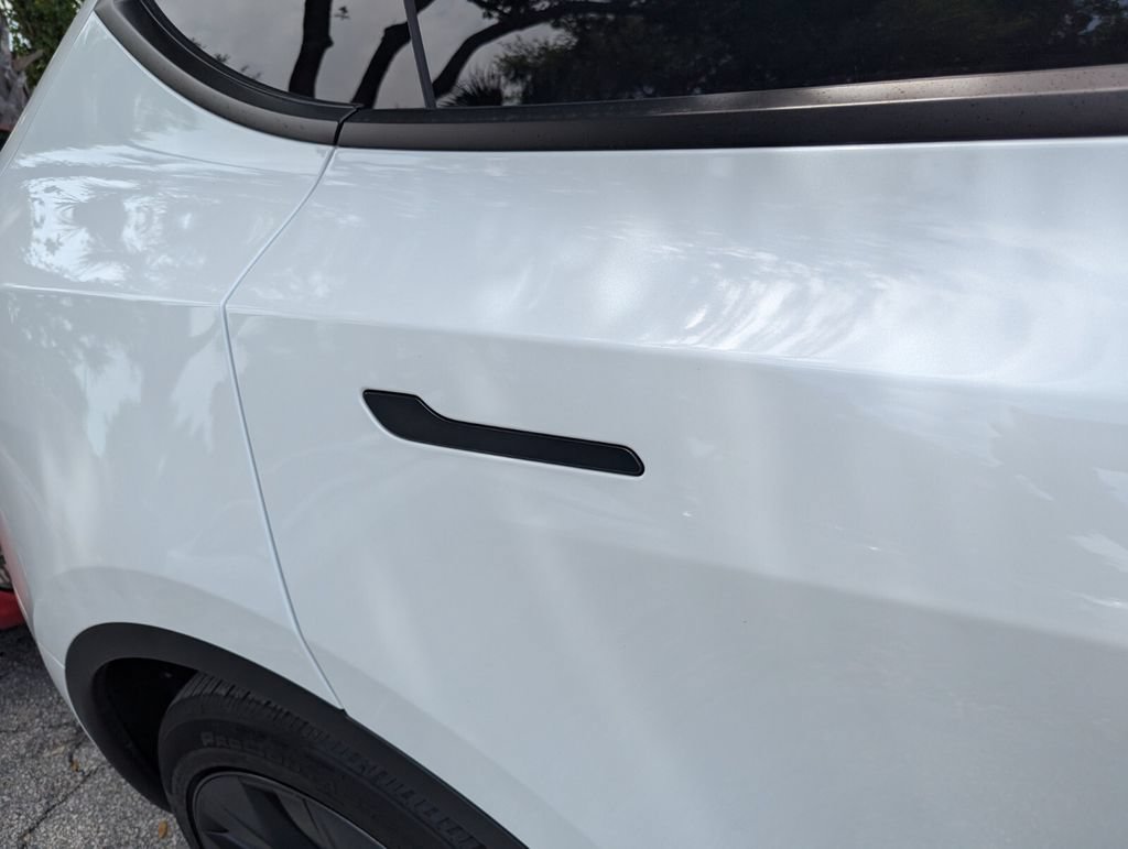 Used 2024 Tesla Model Y Long Range AWD/4WD image 12