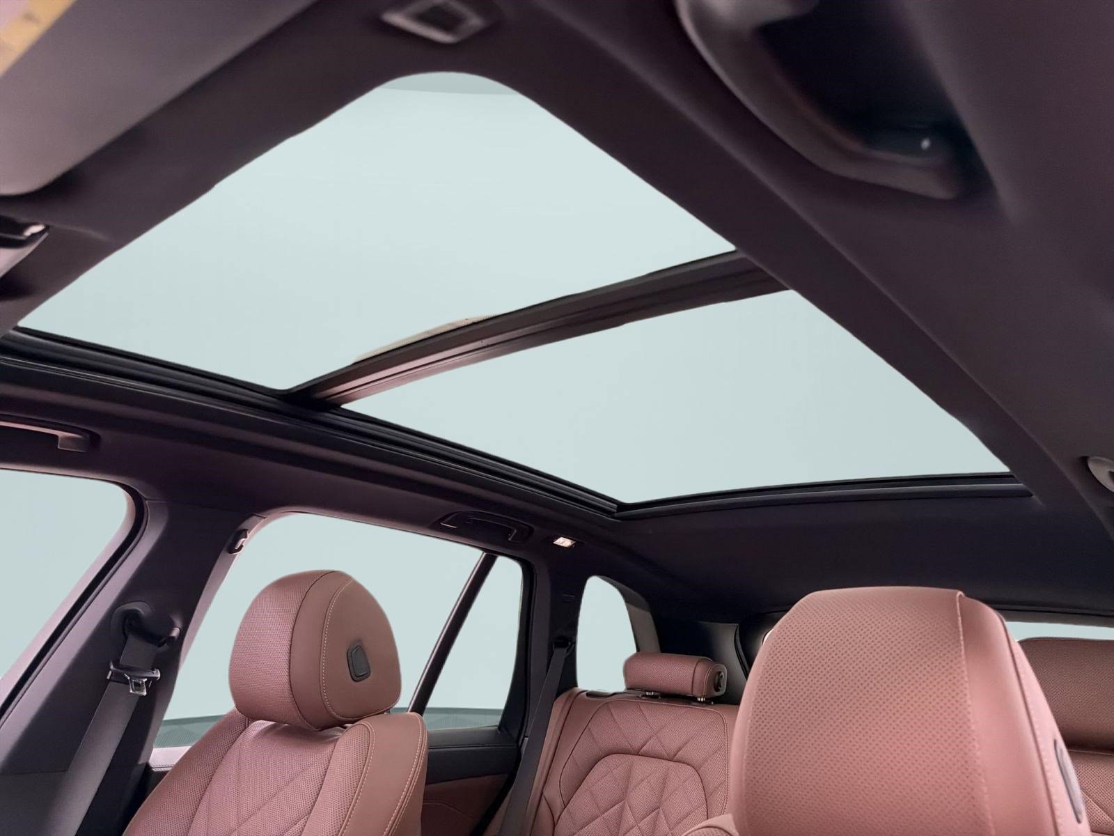 Certified 2024 BMW X5 xDrive40i w/ Premium Package image 16