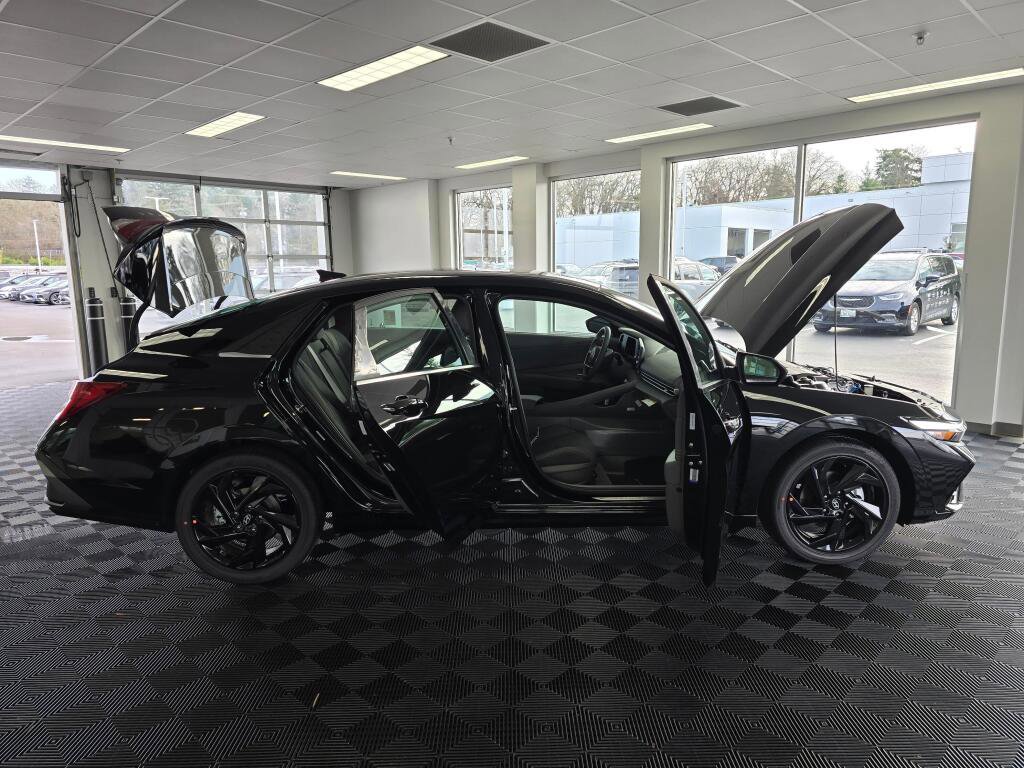 New 2026 Hyundai Elantra SEL Sport image 16