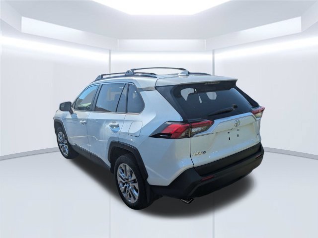 Used 2025 Toyota RAV4 XLE Premium FWD image 5