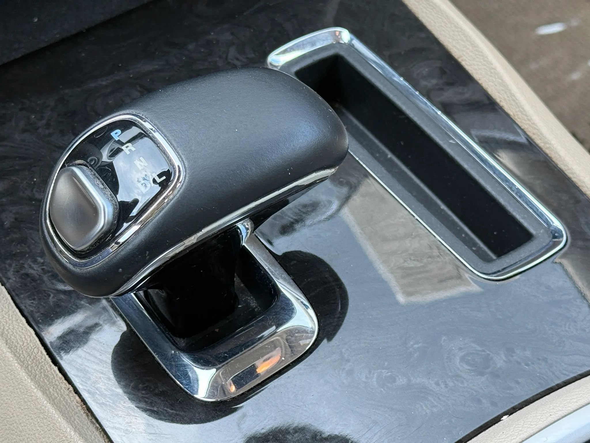 Used 2014 Chrysler 300 RWD image 27
