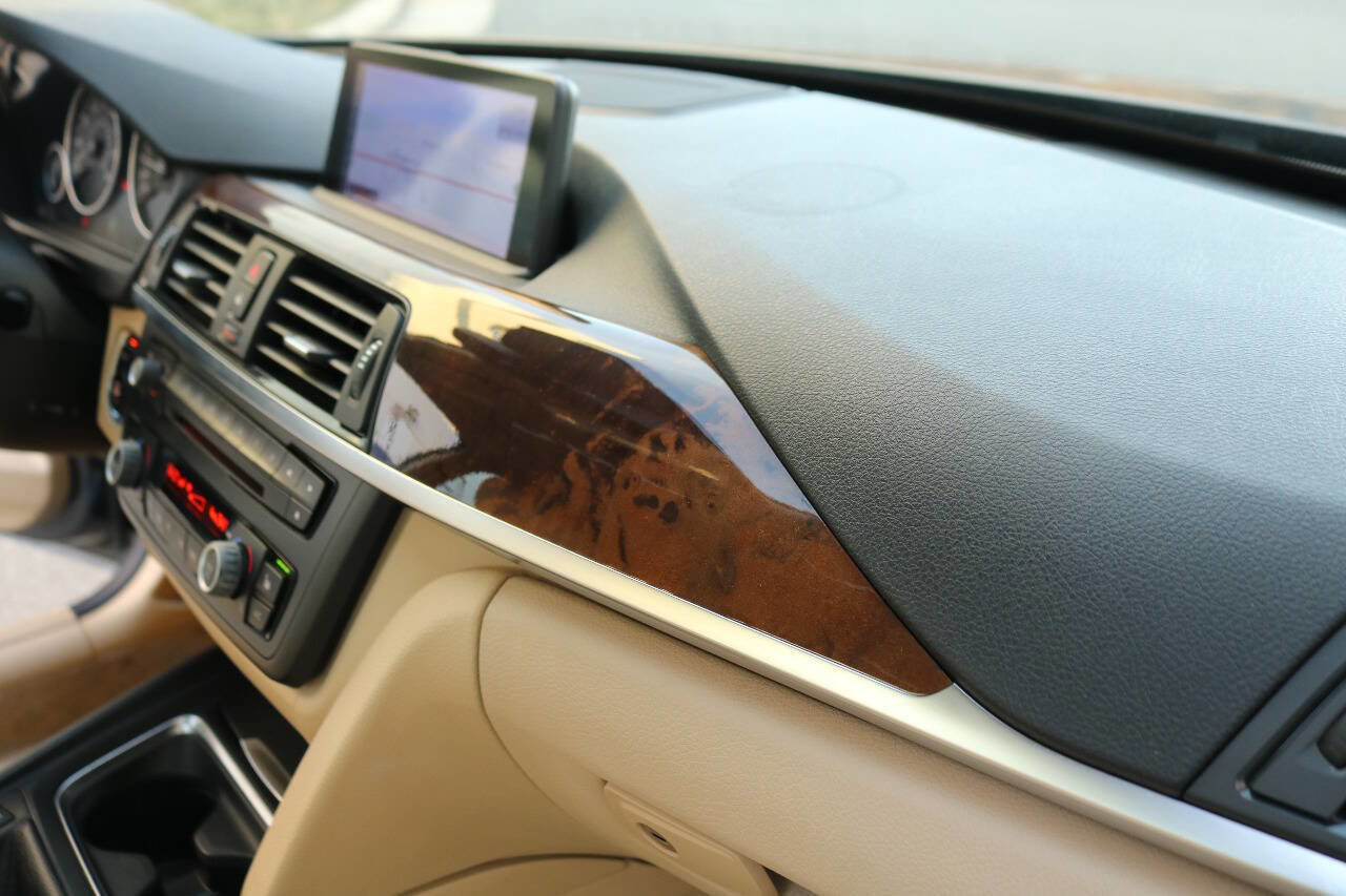 Used 2013 BMW 335i Sedan image 32