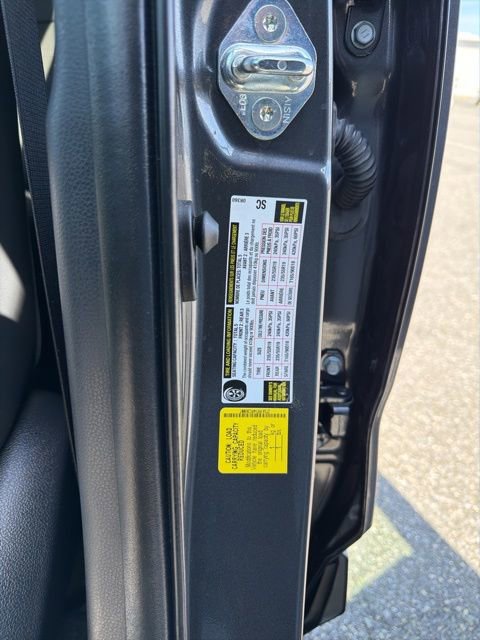 Used 2023 Toyota RAV4 XLE Premium image 28