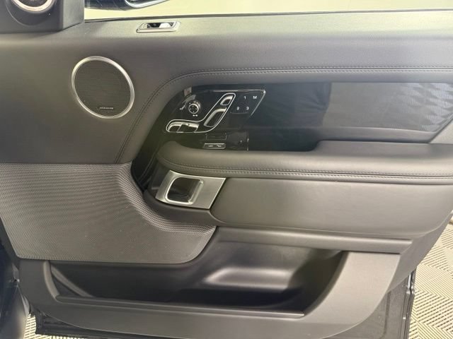 Used 2020 Land Rover Range Rover HSE AWD/4WD image 28