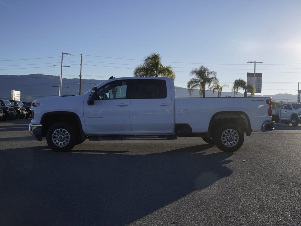 Used 2025 Chevrolet Silverado 2500 LT w/ Convenience Package image 7