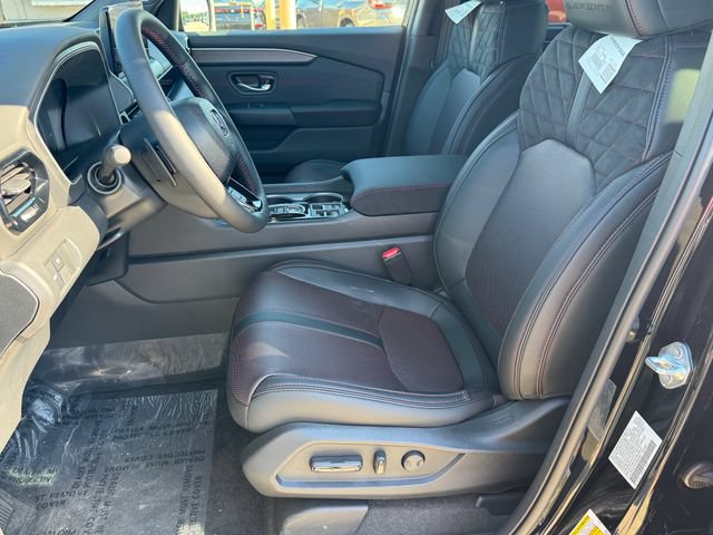 New 2026 Honda Pilot Black Edition image 15