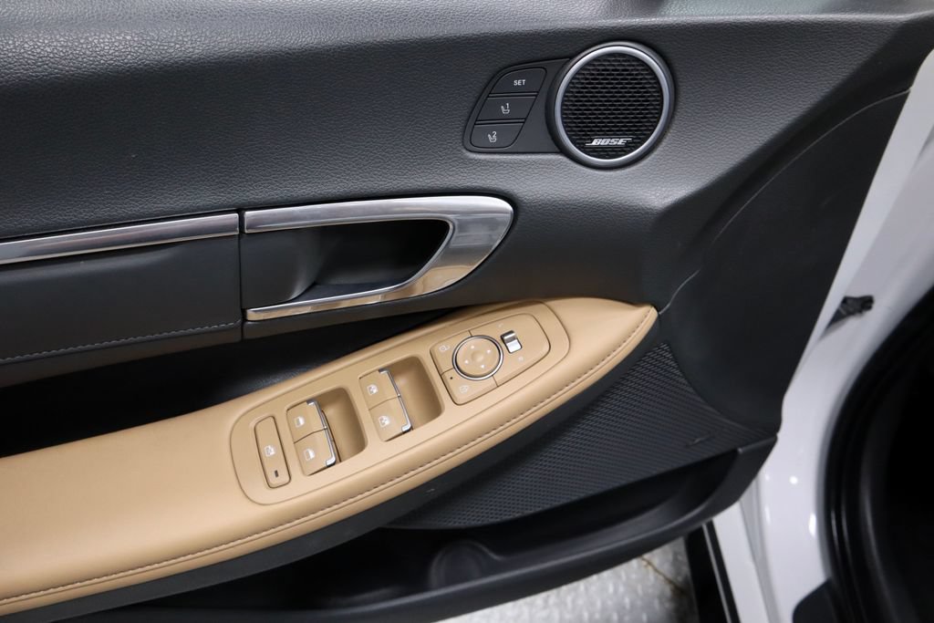 Used 2023 Hyundai Sonata Limited w/ Preferred Accessory Package FWD image 25