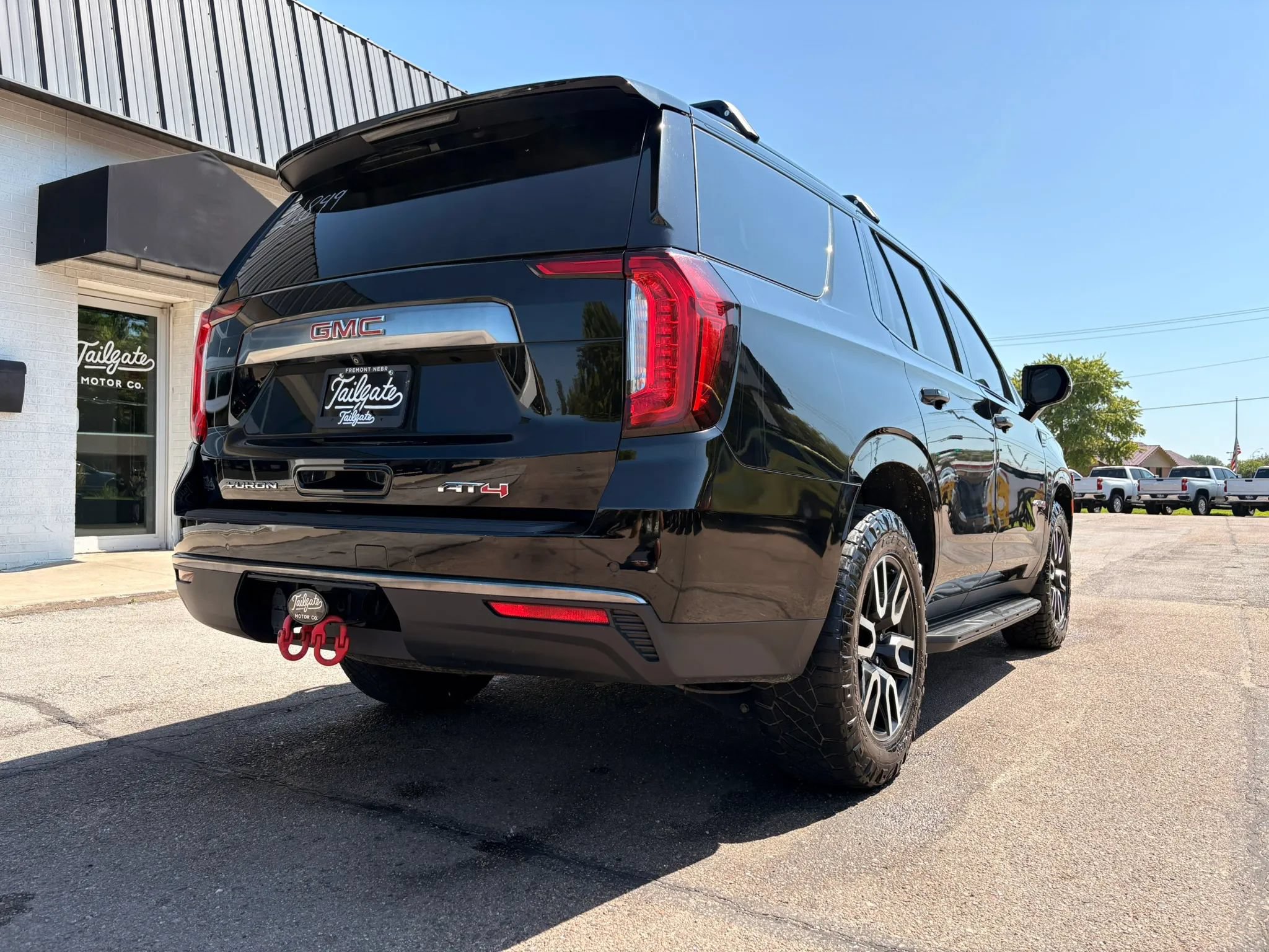 Used 2021 GMC Yukon AT4 w/ Rear Media and Nav Package AWD/4WD image 6