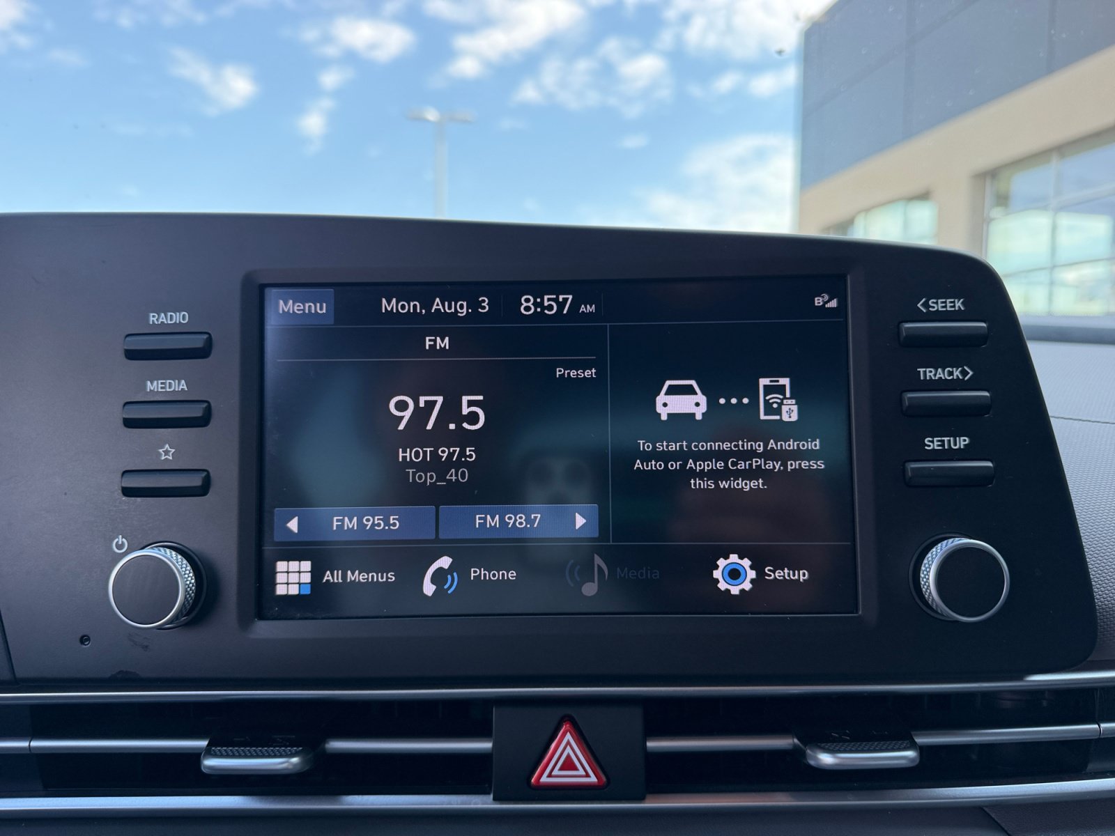 Used 2023 Hyundai Elantra SEL FWD image 28
