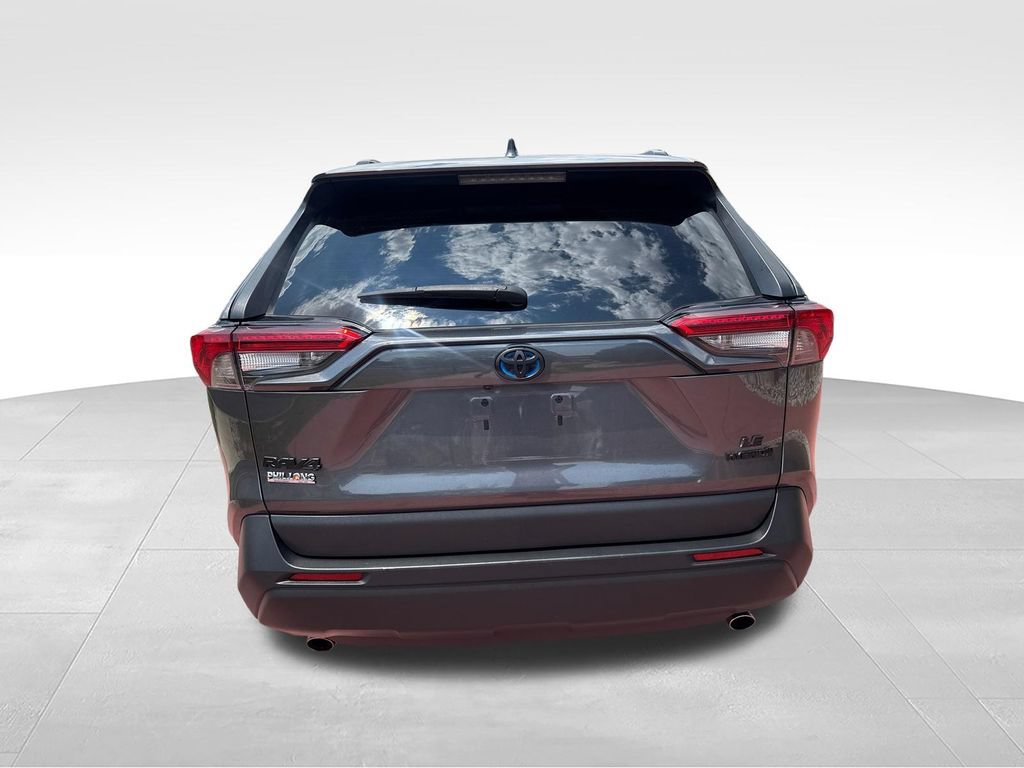 Used 2021 Toyota RAV4 LE AWD/4WD image 8
