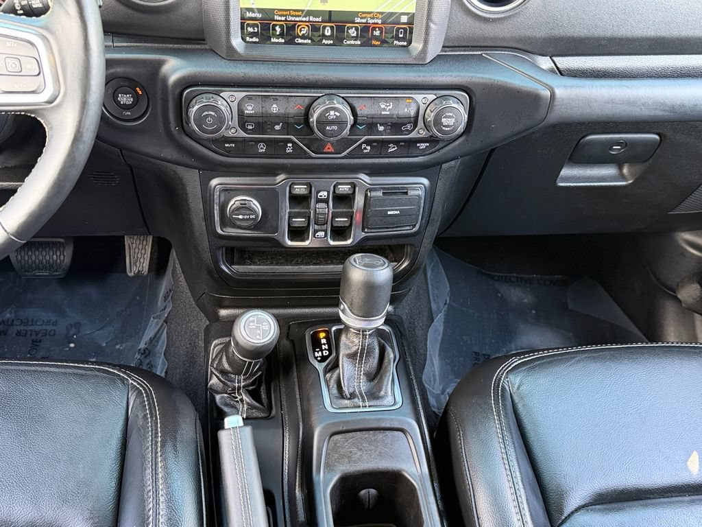 Used 2019 Jeep Wrangler Unlimited Sahara AWD/4WD image 13