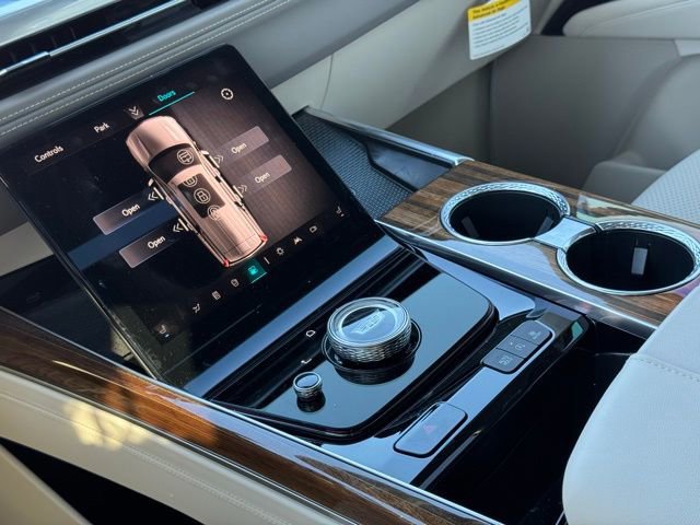 New 2025 Cadillac Escalade Sport Platinum w/ LPO, ONYX Package image 33