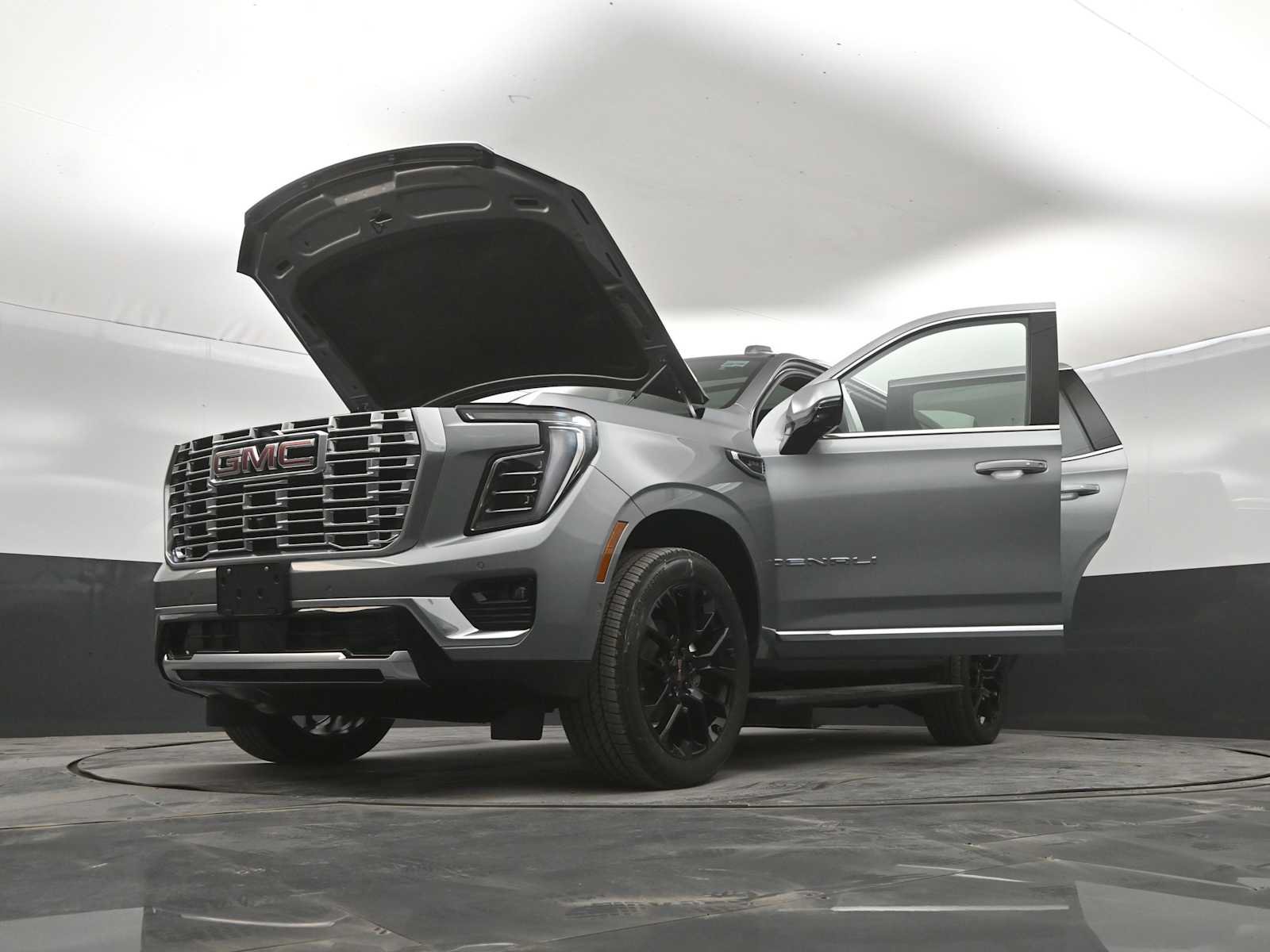 New 2026 GMC Yukon Denali w/ Sun & Power Step Package AWD/4WD image 47