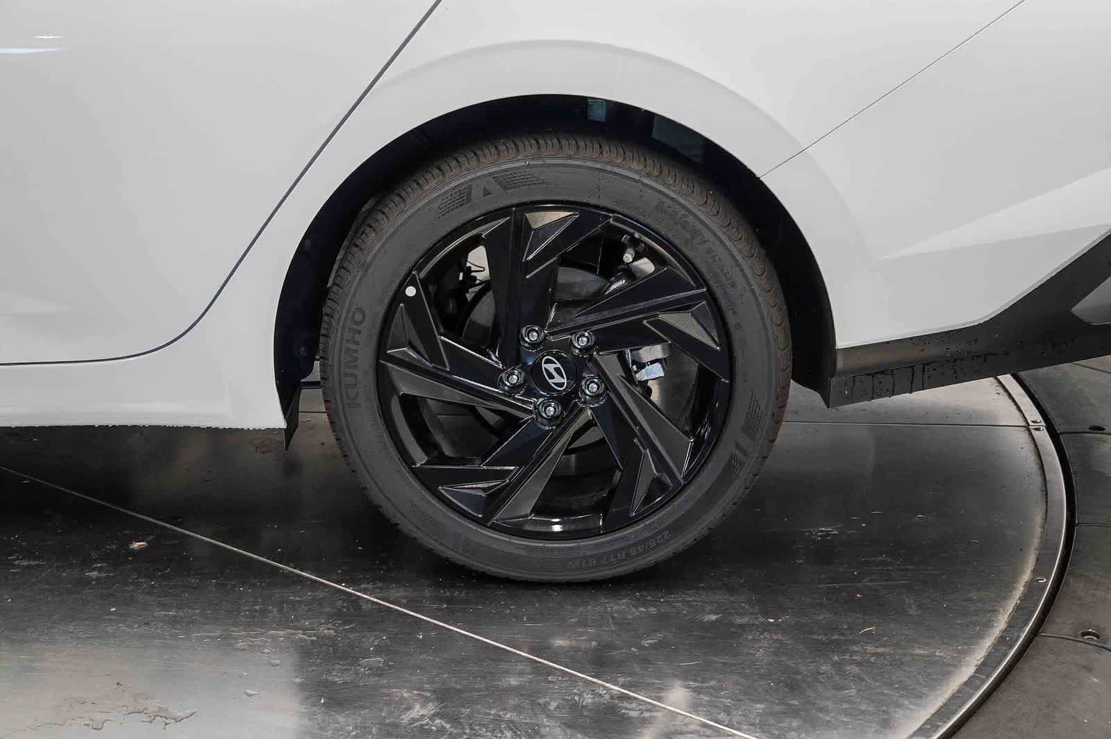 Used 2026 Hyundai Elantra Sport FWD image 10