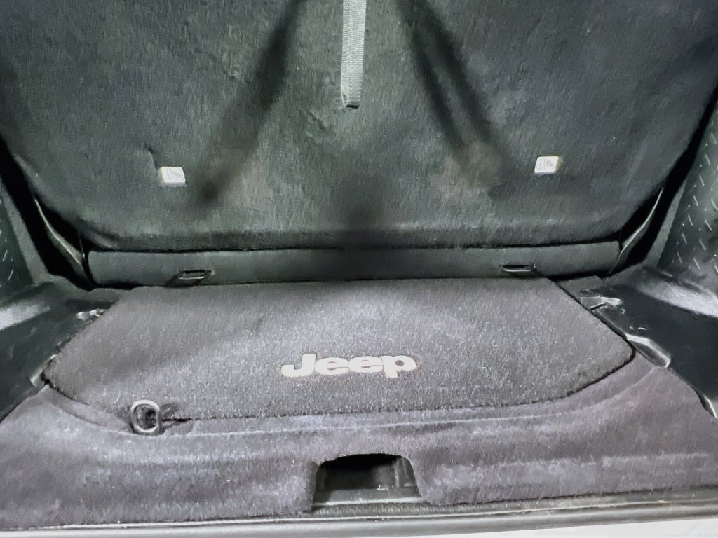 Used 2017 Jeep Wrangler Sport AWD/4WD image 28