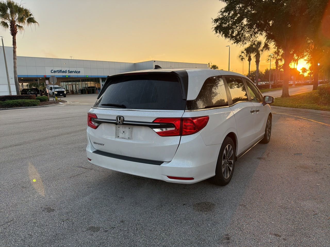 Used 2023 Honda Odyssey EX-L image 5