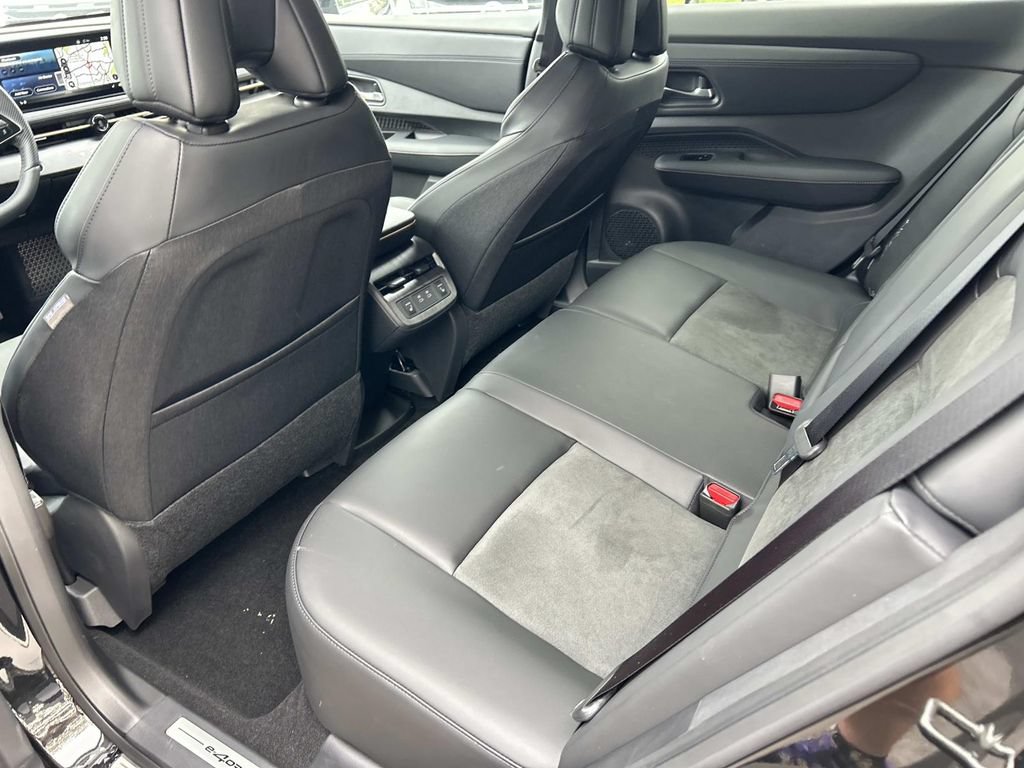 New 2025 Nissan Ariya AWD image 19