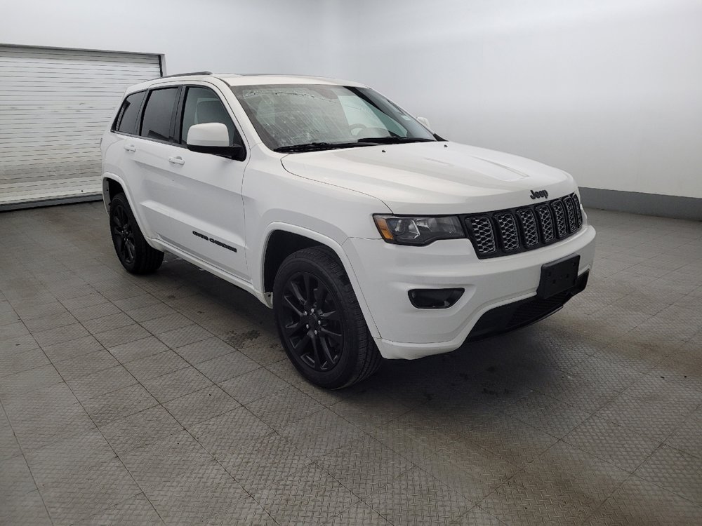 Used 2017 Jeep Grand Cherokee Altitude image 13