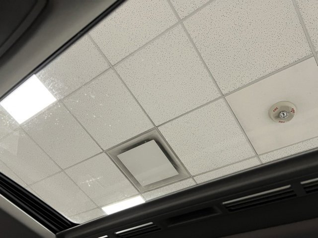 Used 2014 Mercedes-Benz GL 550 4MATIC image 45