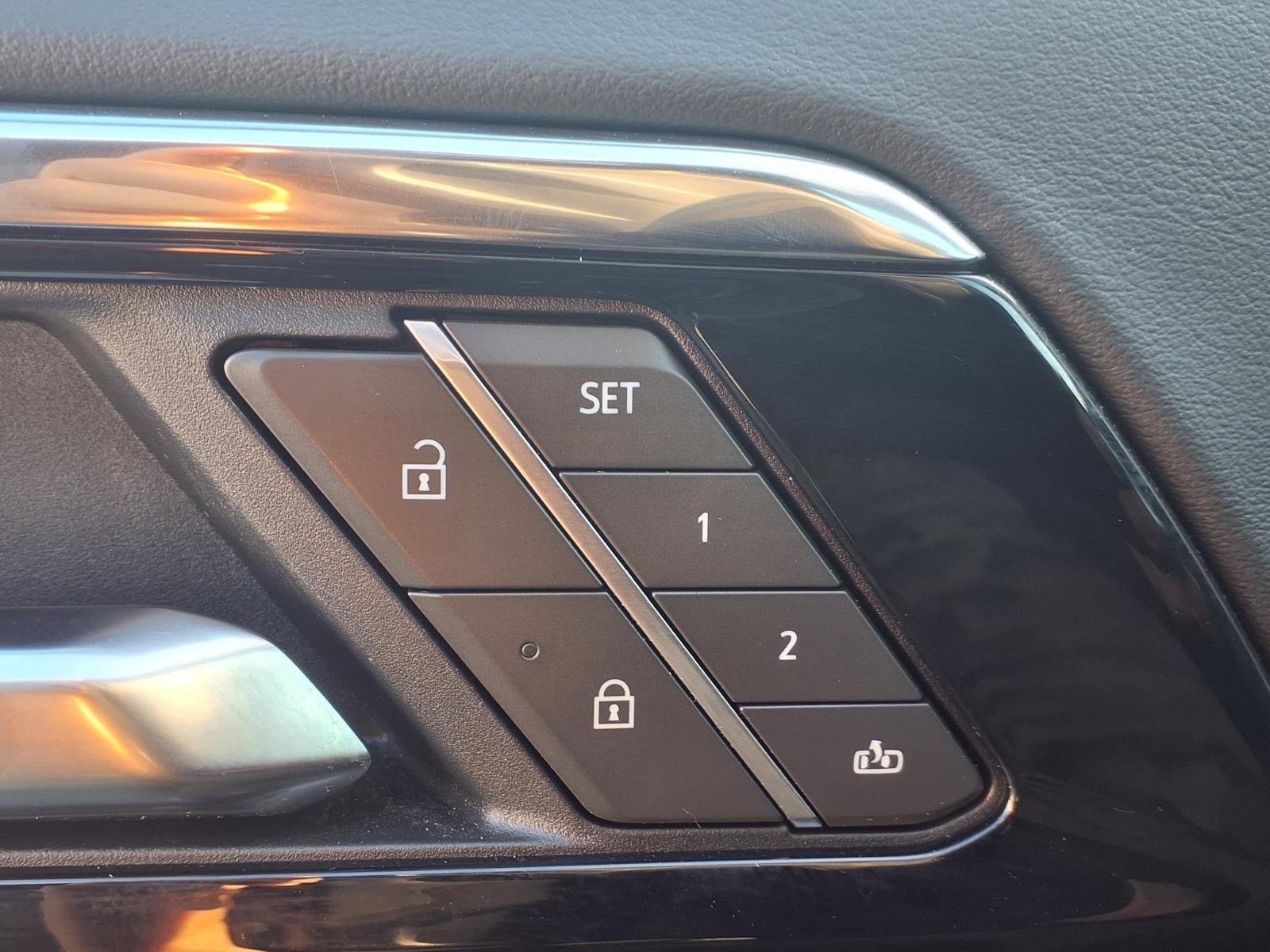 Used 2025 Chevrolet Tahoe LT image 11