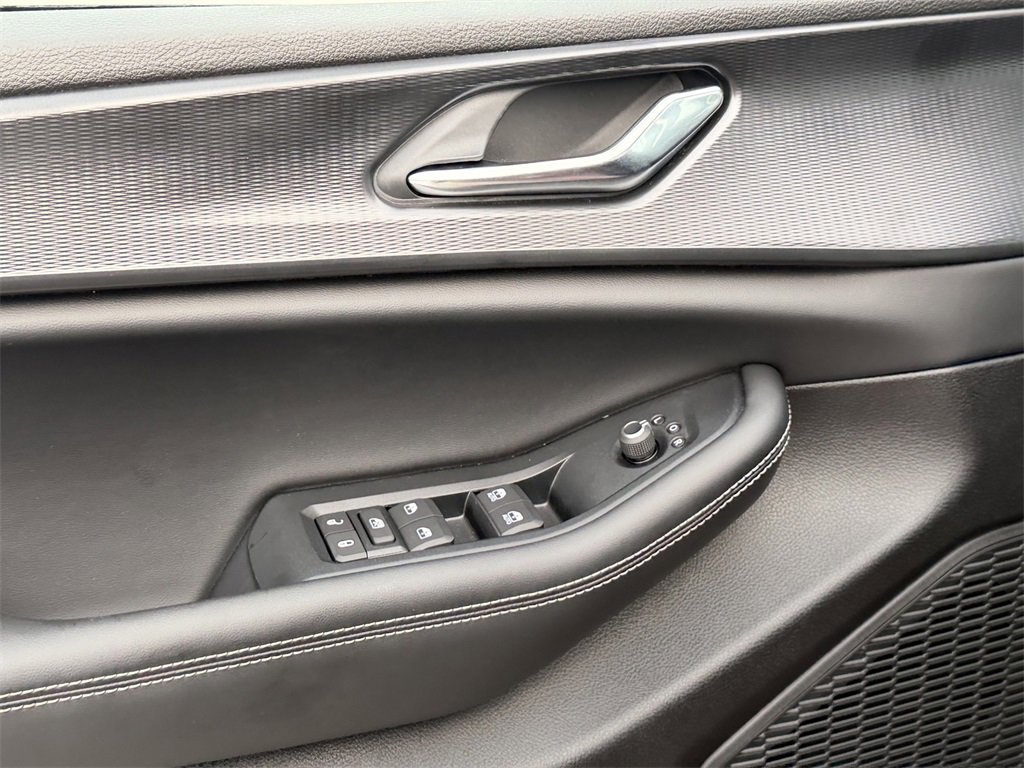 New 2025 Jeep Grand Cherokee L Laredo image 12