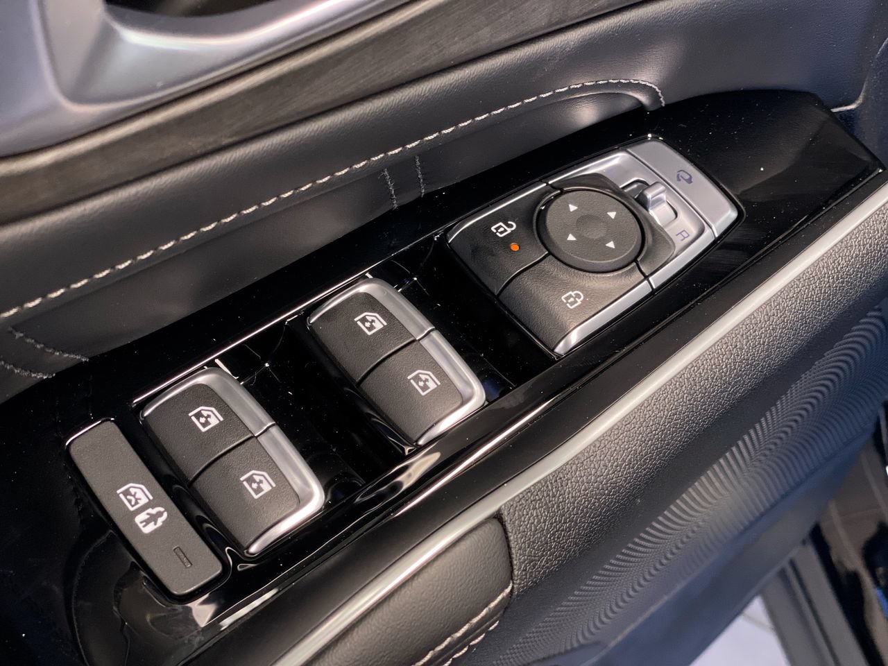 New 2026 Kia Sorento SX AWD/4WD image 18