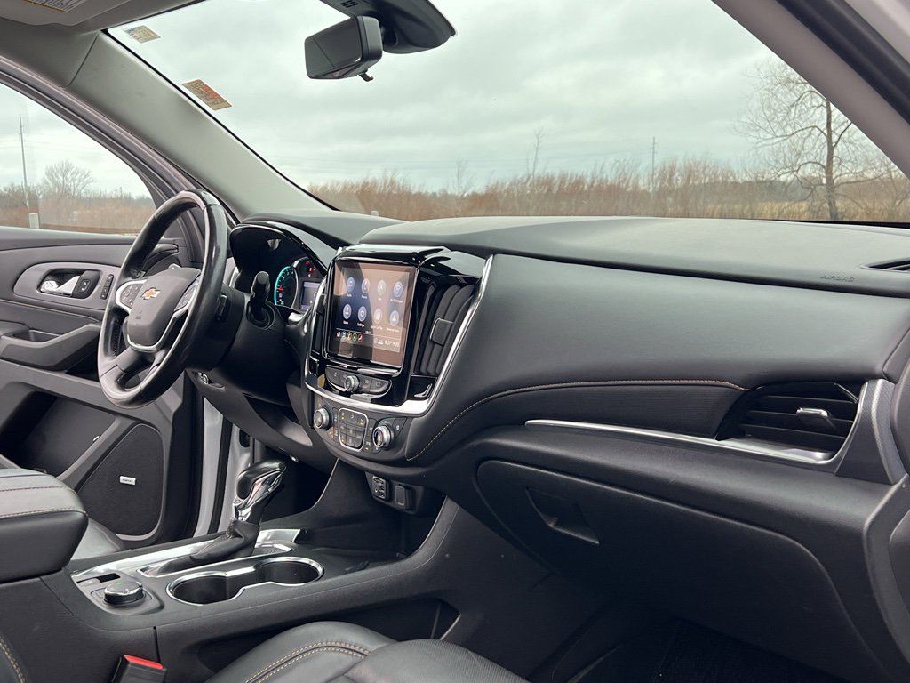 Used 2021 Chevrolet Traverse Premier w/ Redline Edition image 30