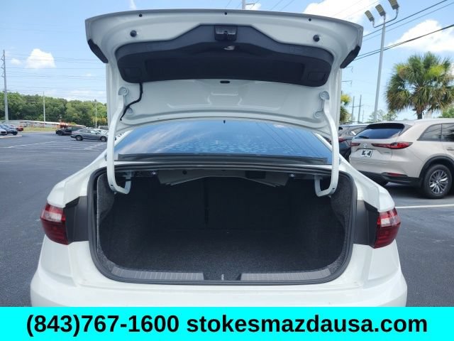 Used 2020 Volkswagen Jetta R-Line FWD image 20