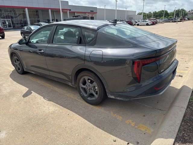 Used 2025 Kia K4 LXS image 6