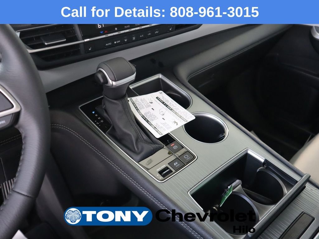 Used 2026 Toyota Sienna XLE image 17