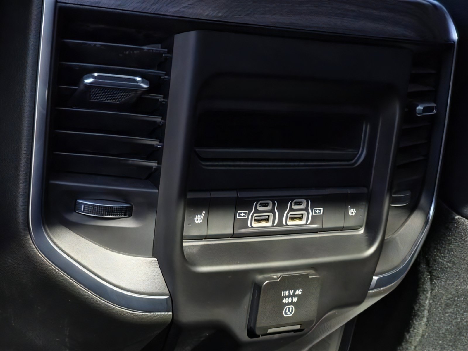 New 2025 RAM 2500 Laramie AWD/4WD image 16