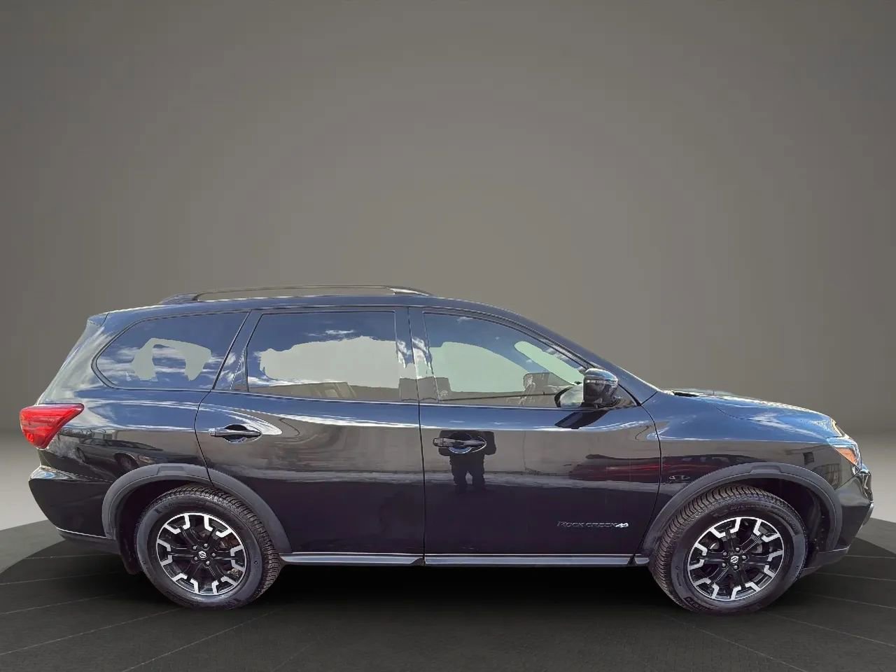 Used 2020 Nissan Pathfinder SL AWD/4WD image 4