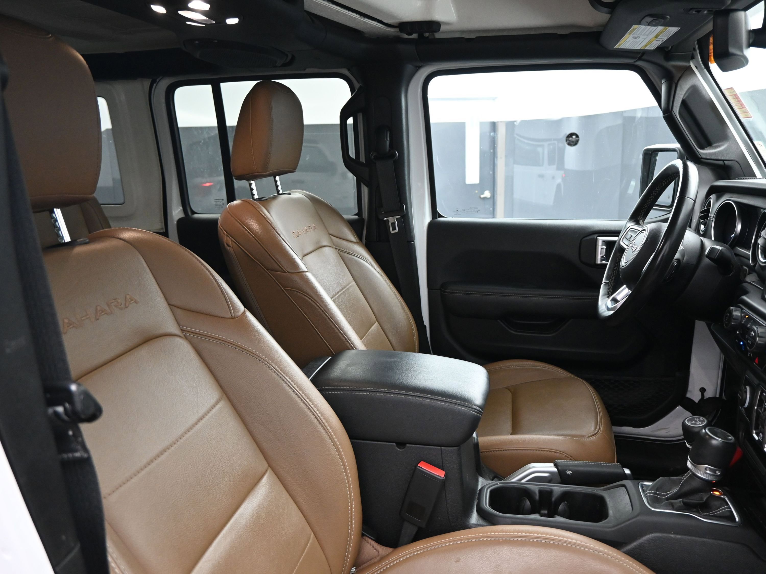 Used 2022 Jeep Wrangler Unlimited Sahara w/ Cold Weather Group image 21