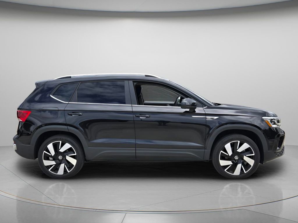 Used 2024 Volkswagen Taos SEL AWD/4WD image 5