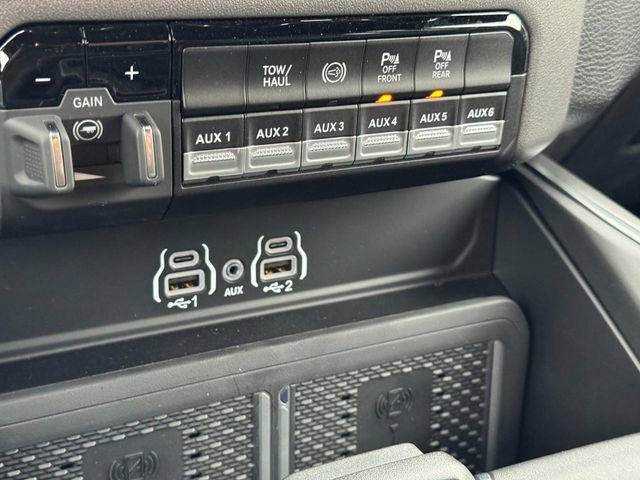 New 2025 RAM 3500 Big Horn AWD/4WD image 18